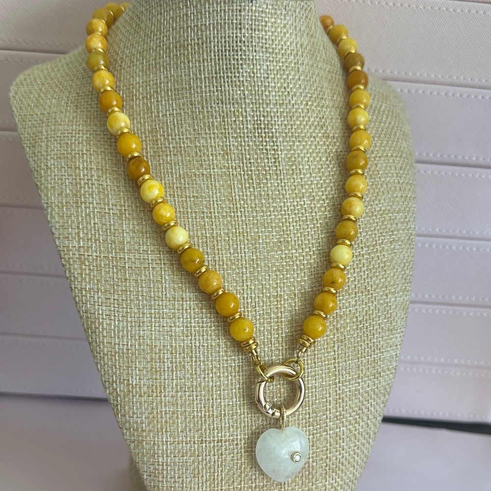 Elegant Yellow Jade Beaded Necklace with Heart Clear Quartz Pendant